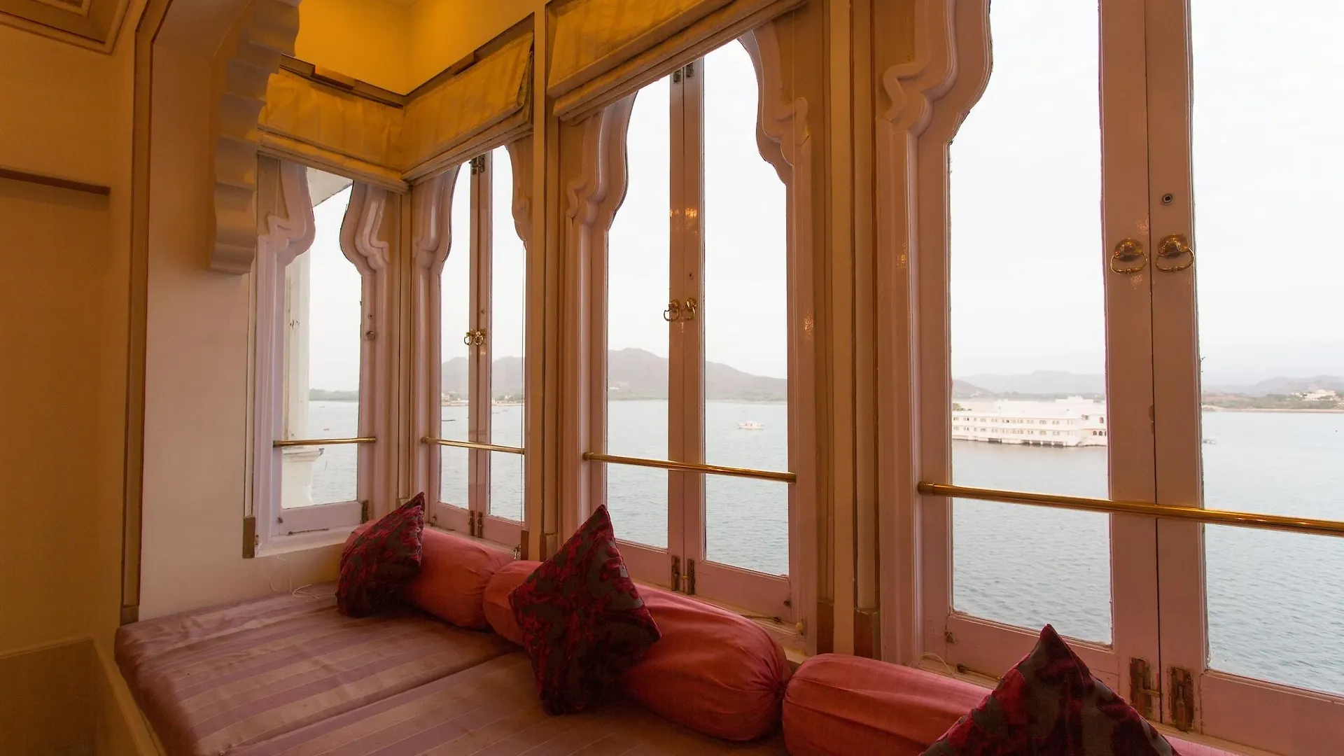 Taj Fateh Prakash Palace Udaipur
