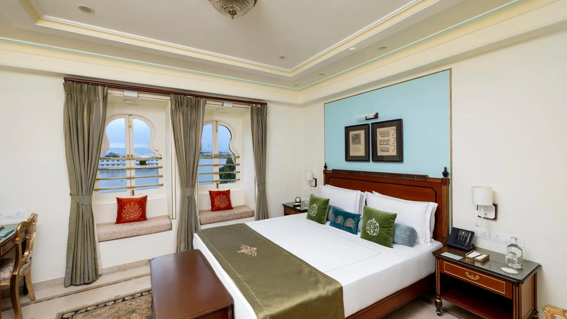 Taj Fateh Prakash Palace Udaipur