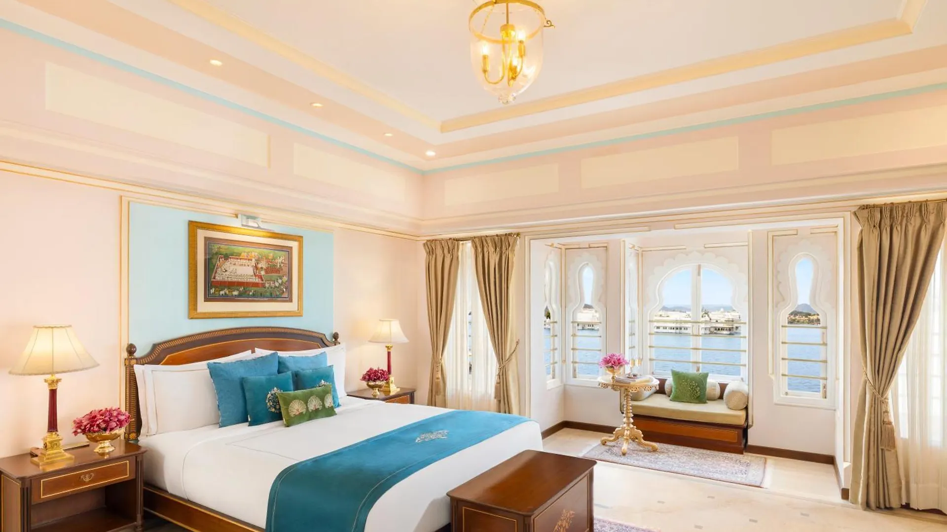 Taj Fateh Prakash Palace Udaipur