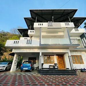 https://nandanas-residency.hotels-munnar.com